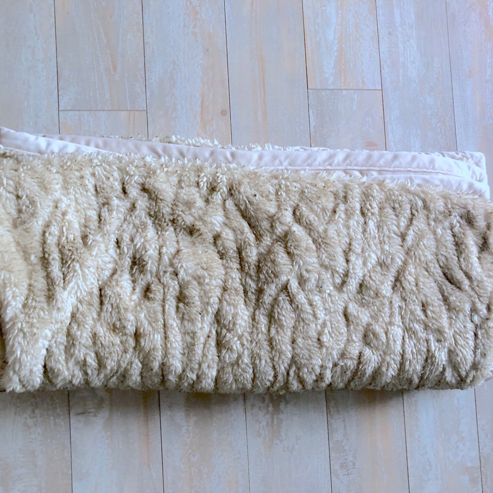 Pottery Barn Luxury Faux Fur Blanket